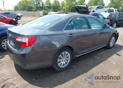 2013 Toyota Camry Le z USA, uszkodzony, nr VIN 4T1BF1FK1DU687649